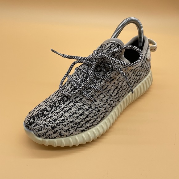 Adidas Yeezy Boost 350 Turtle Dove 2022 size 6.5 LEFT SHOE ONLY !!! - Picture 1 of 7
